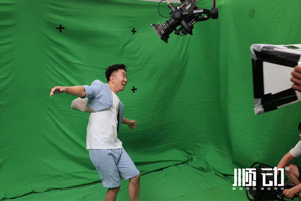 楊迪拍攝紫燕百味雞廣告片花絮