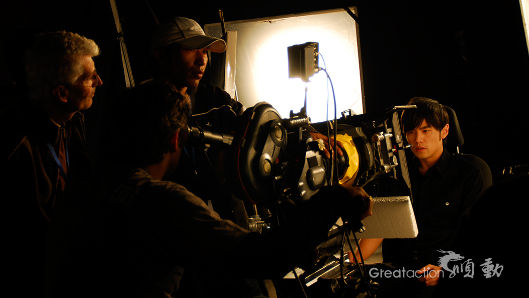 周杰倫、莫文蔚攜手雅力士汽車